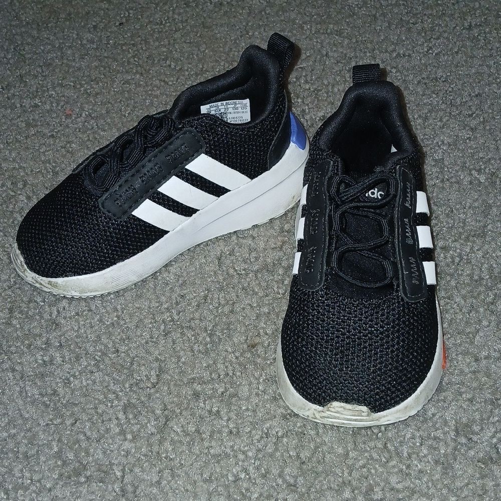 Adidas toddler boys no tie sneakers  Sz 6  EUC